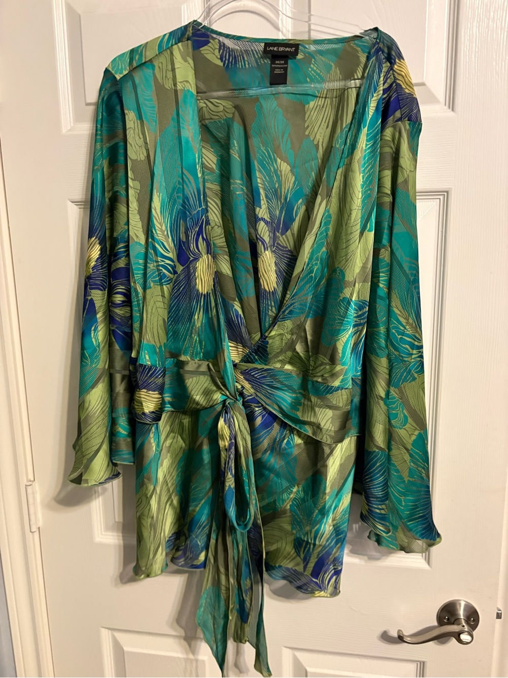 174- Lane Bryant Green Teal Floral Wrap Blouse